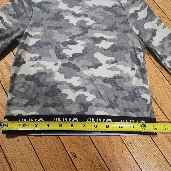 Girls Camo Print Long Sleeve Top - Picture 7 of 9